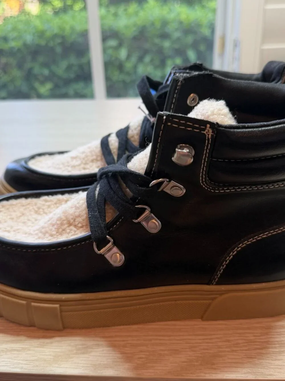 Universal Thread Boots Size 8 Black
